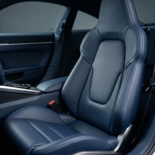 Fotel samochodowy perforacja